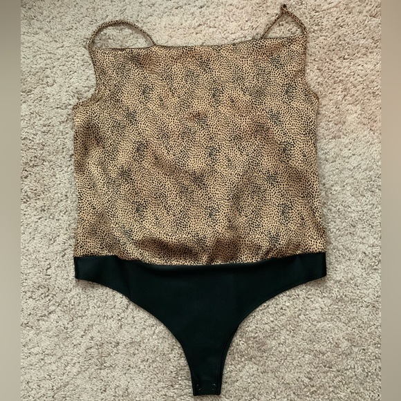 NWT women’s animal print satin bodysuit - Picture 4 of 4
